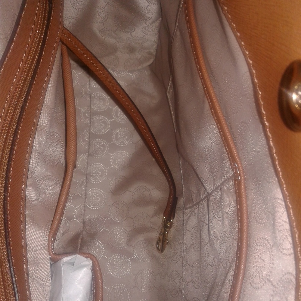 MICHAEL KORS TOTE - Picture 5 of 8